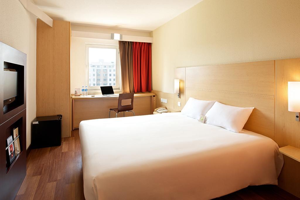 Ibis Leshan City Center Værelse billede