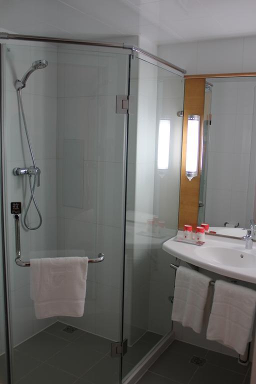Ibis Leshan City Center Eksteriør billede