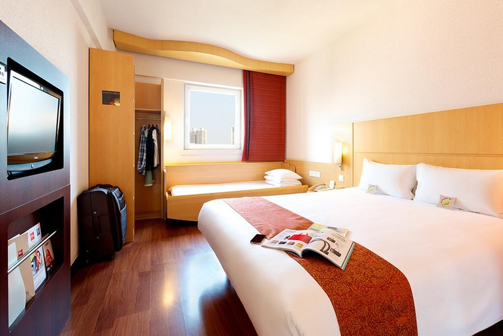 Ibis Leshan City Center Eksteriør billede