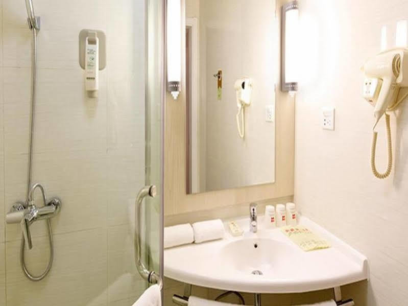 Ibis Leshan City Center Eksteriør billede