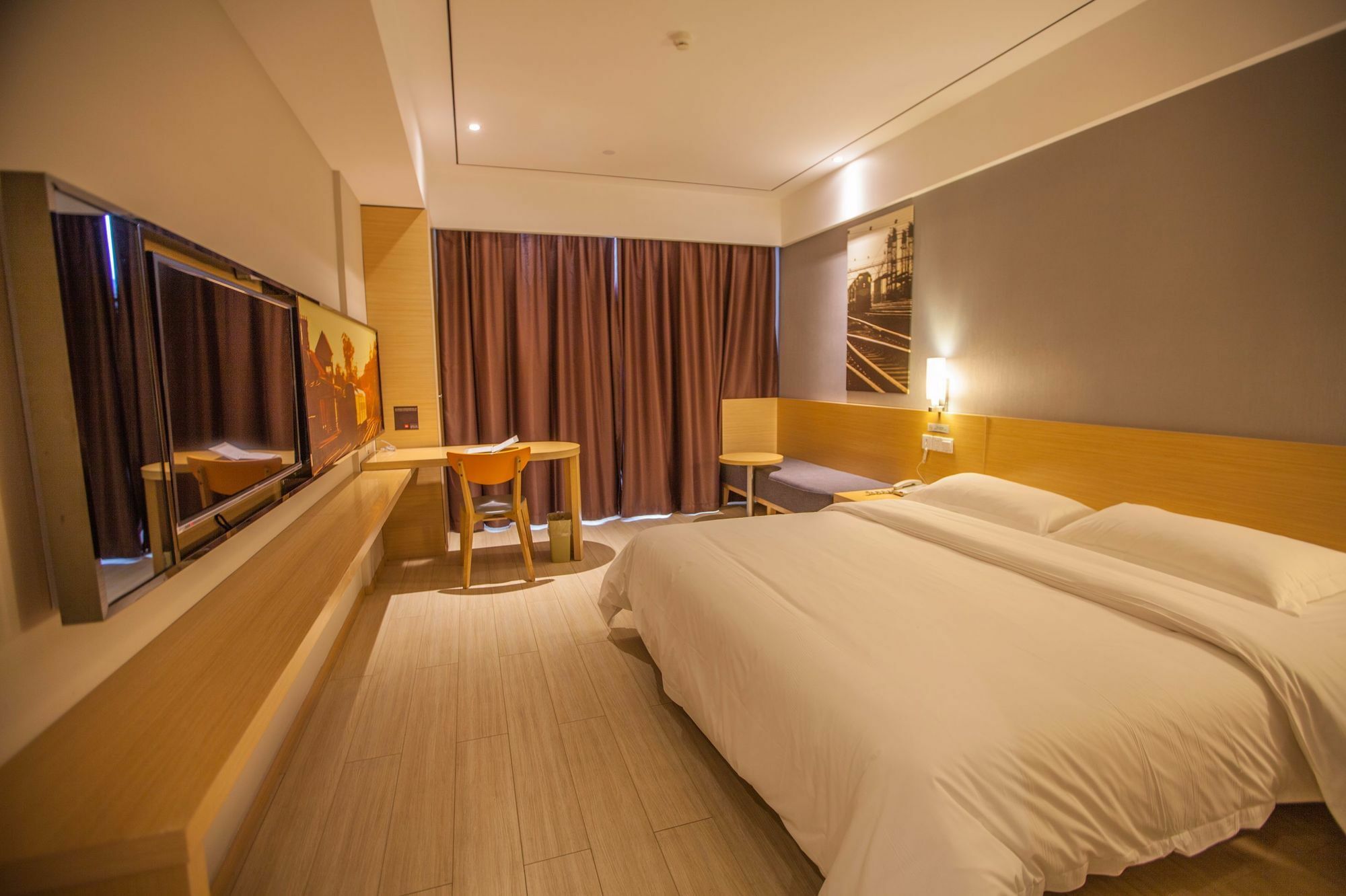 Ibis Leshan City Center Eksteriør billede